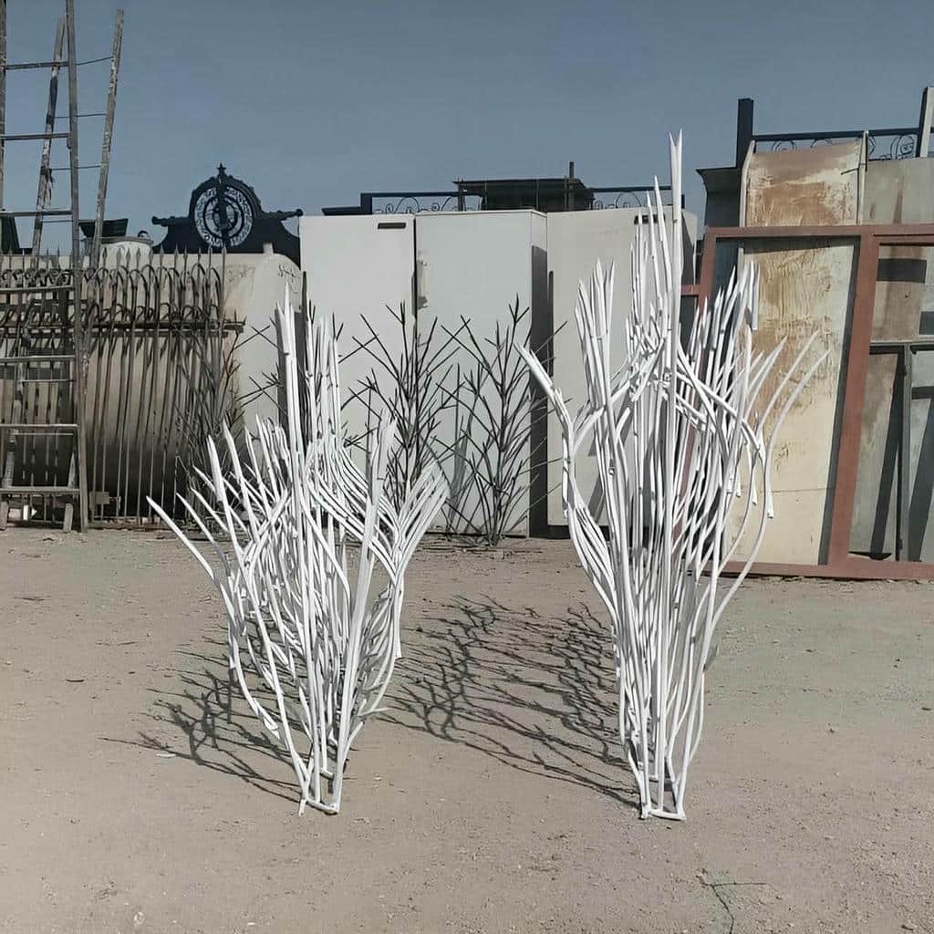 حفاظ دیوار سفارشی کنار نمای سنگی