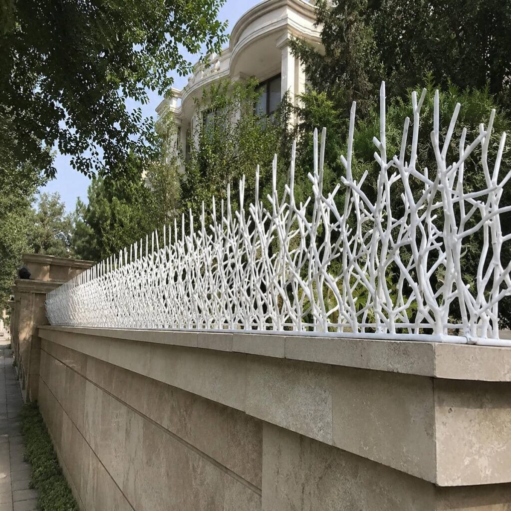 حفاظ دیوار شاخ گوزنی با رنگ مشکی استان کردستان