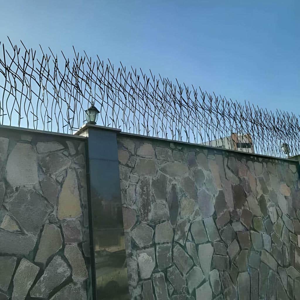 حفاظ دیوار نصب شده روی محوطه مسکونی اهواز