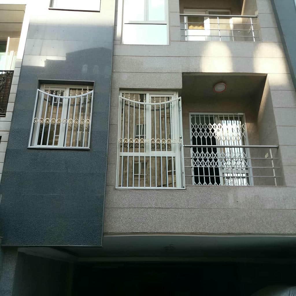 حفاظ پنجره با پوشش مقاوم در استان کرمان