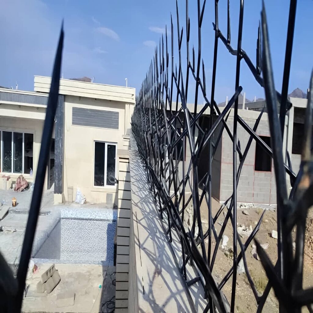 نرده روی دیوار با طرح شاخ گوزنی