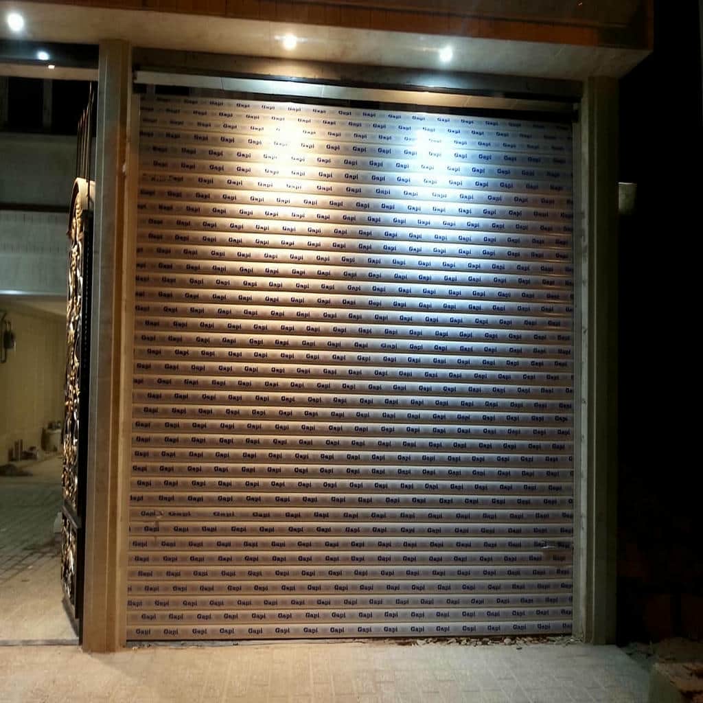 کرکره برقی با باکس هماهنگ با نمای مدرن