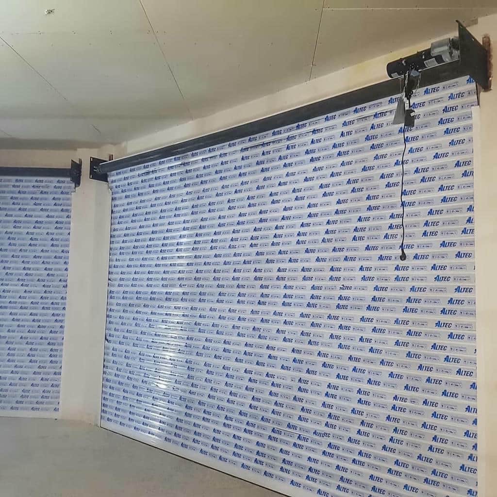 کرکره برقی با قاب هماهنگ نمای ساختمان استان قم