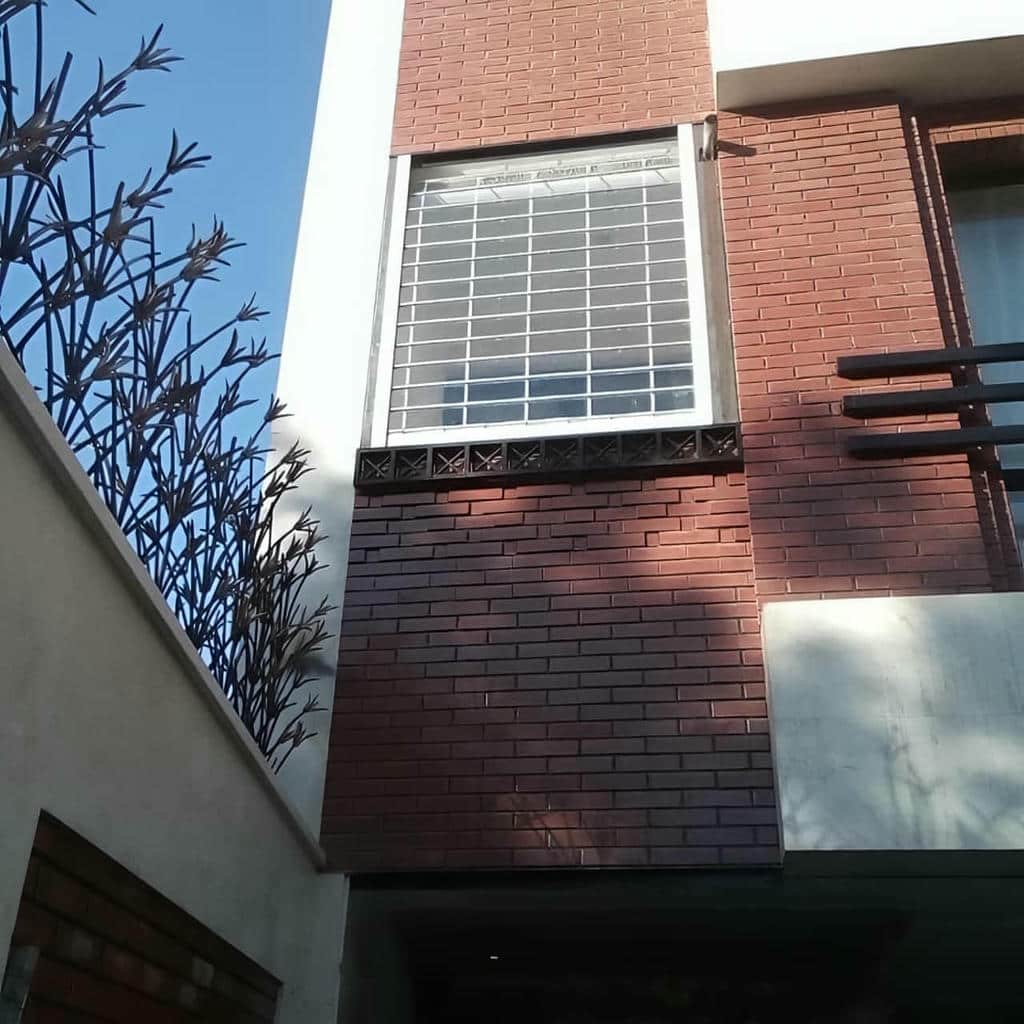 کرکره برقی ریموت دار برای ورودی مغازه در اردبیل