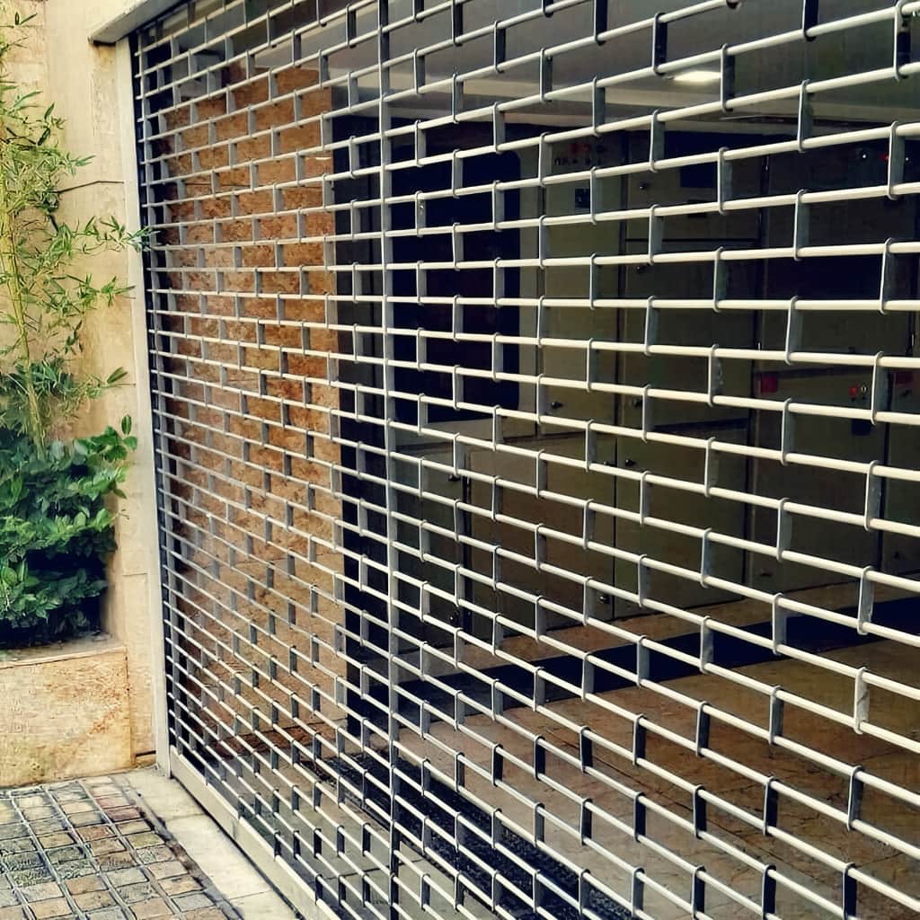 کرکره برقی ریموت دار در همدان برای ورودی مغازه