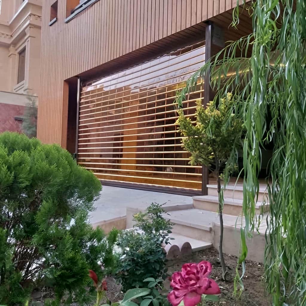 کرکره برقی نصب شده شیراز برای دهانه عریض کرکره برقی نصب شده شیراز برای دهانه عریض