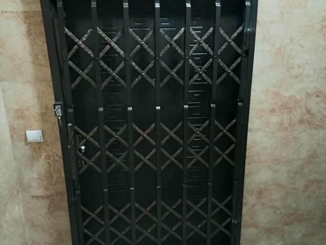 فروش و سفارش حفاظ درب آکاردئونی در اصفهان و حومه