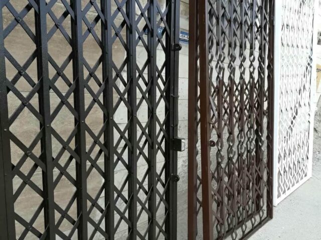 مرکز عرضه حفاظ درب آکاردئونی در استان گیلان