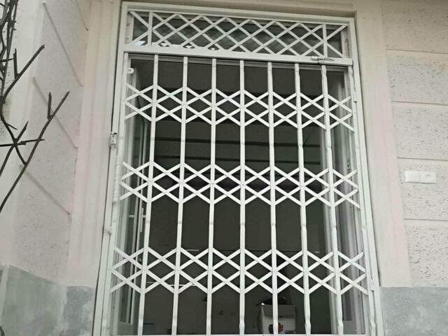 مرکز عرضه حفاظ درب آکاردئونی در استان هرمزگان