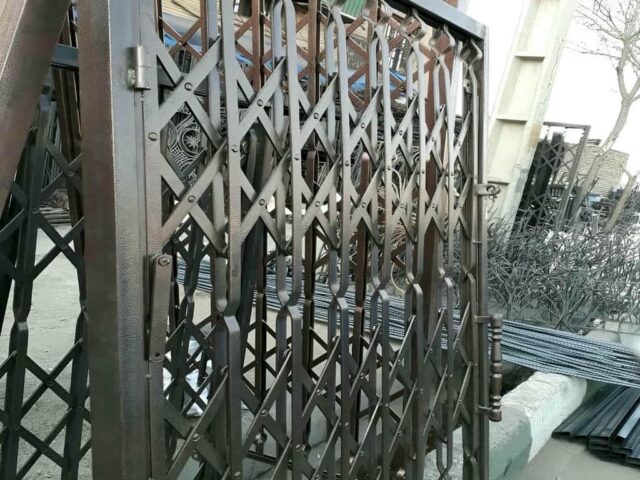 مرکز سفارش و فروش حفاظ درب آکاردئونی در استان همدان