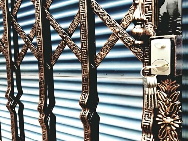 مرکز فروش و سفارش حفاظ درب آکاردئونی در بندرعباس و حومه